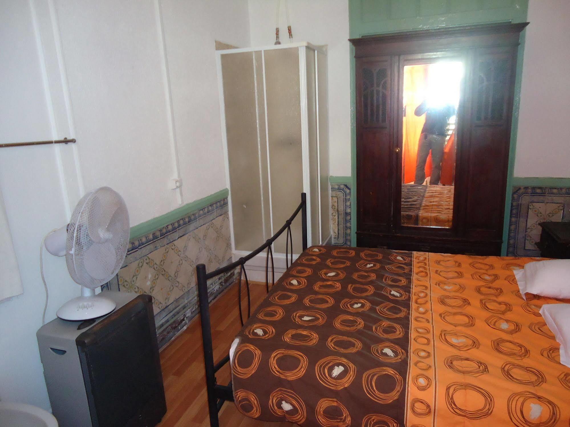 New Aljubarrota Guest House Lisboa Eksteriør billede